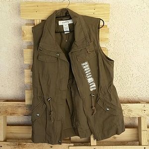 Outdoors green vest